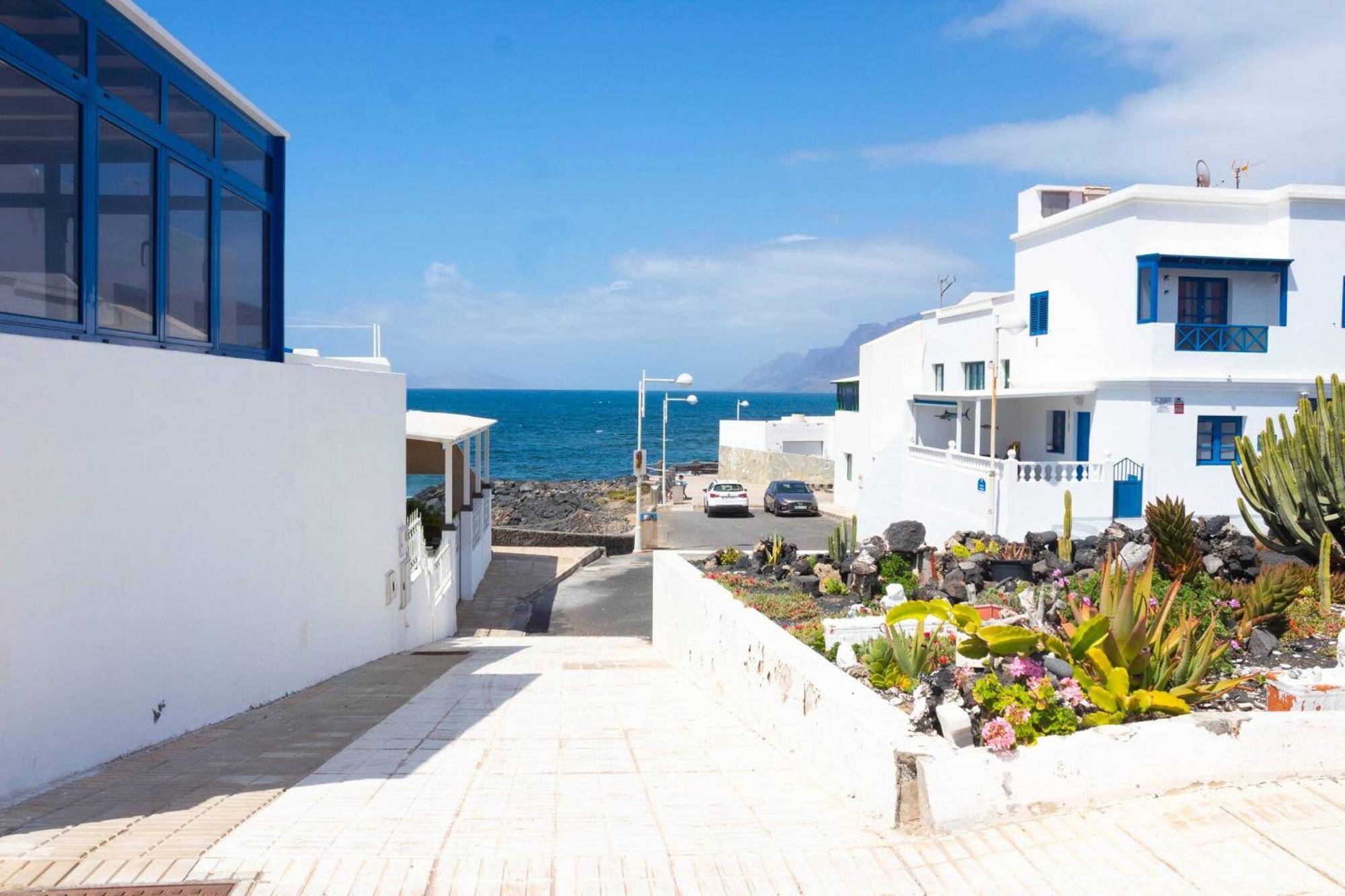 Hotel Casa Bianca Caleta De Famara Exterior foto