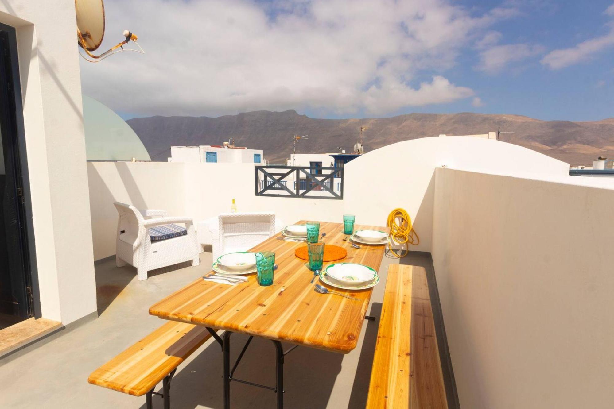 Hotel Casa Bianca Caleta De Famara Exterior foto