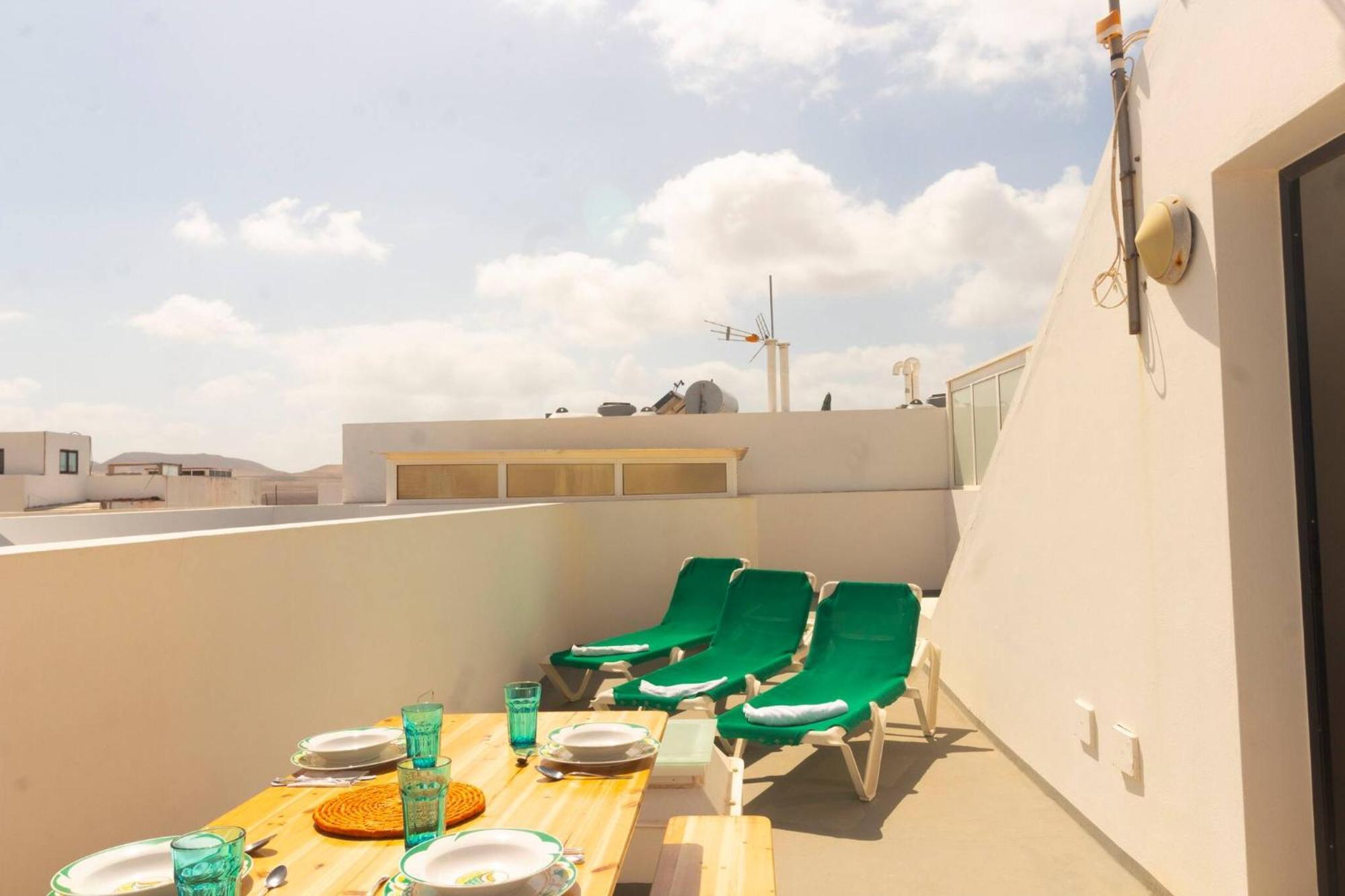 Hotel Casa Bianca Caleta De Famara Exterior foto